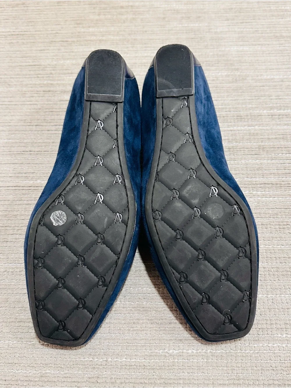 Vince Camuto vc signature